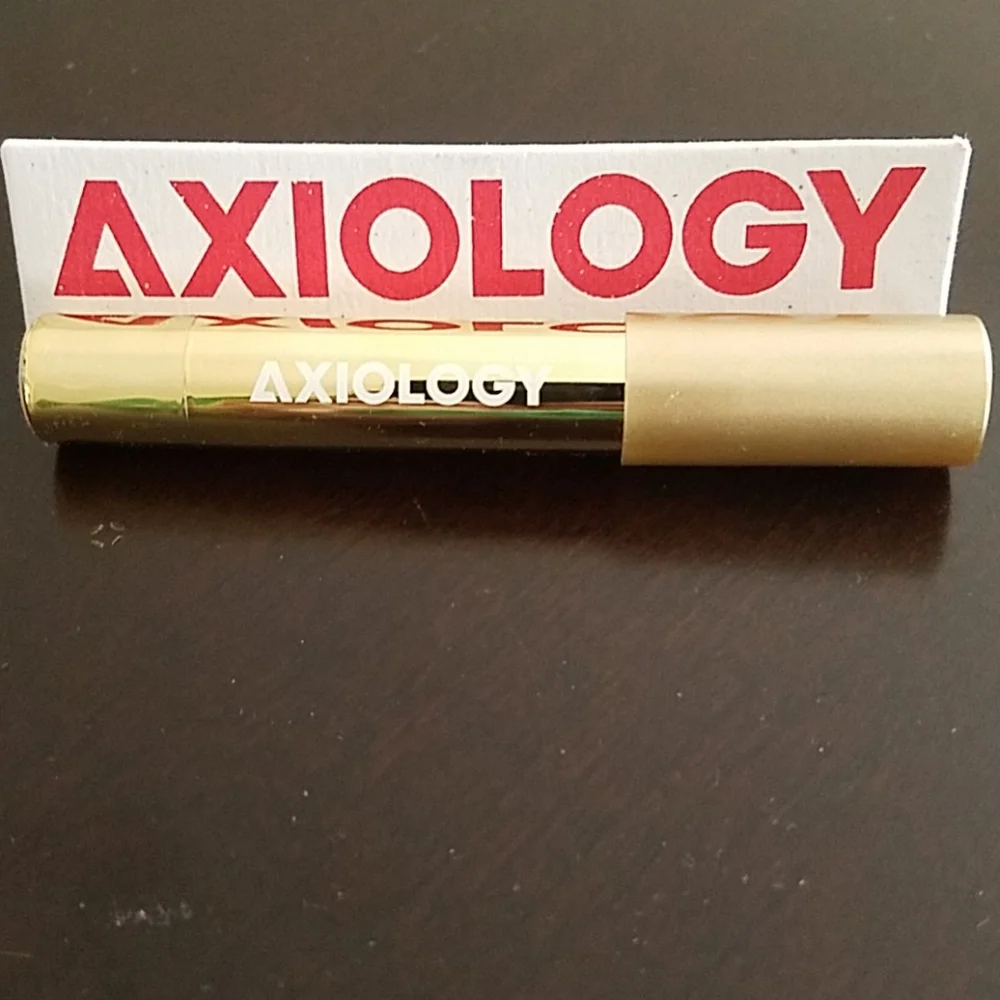 Axiology natural lip crayon in vibration color